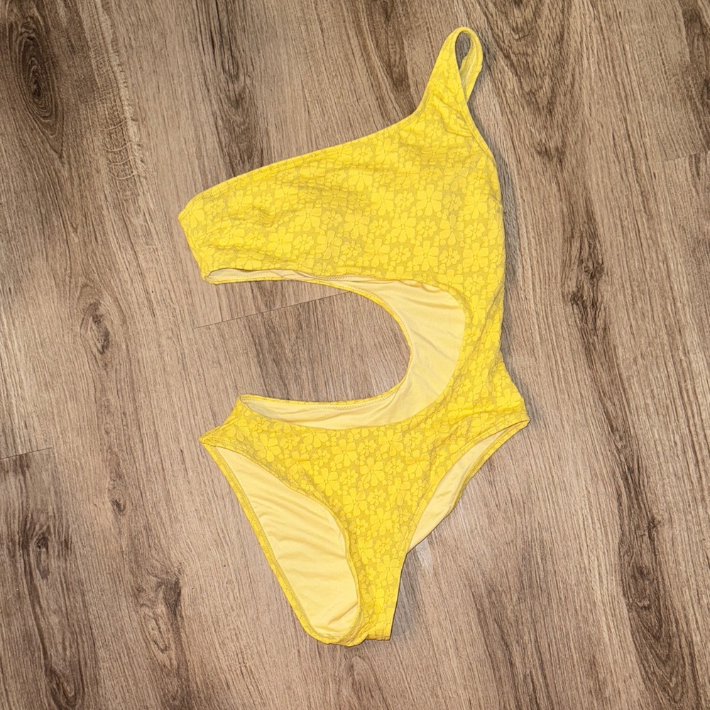Cupshe Yellow Textured Swimsuit